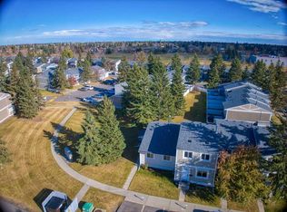 212 Georgian Vlg NE, Calgary, AB T2A7C9