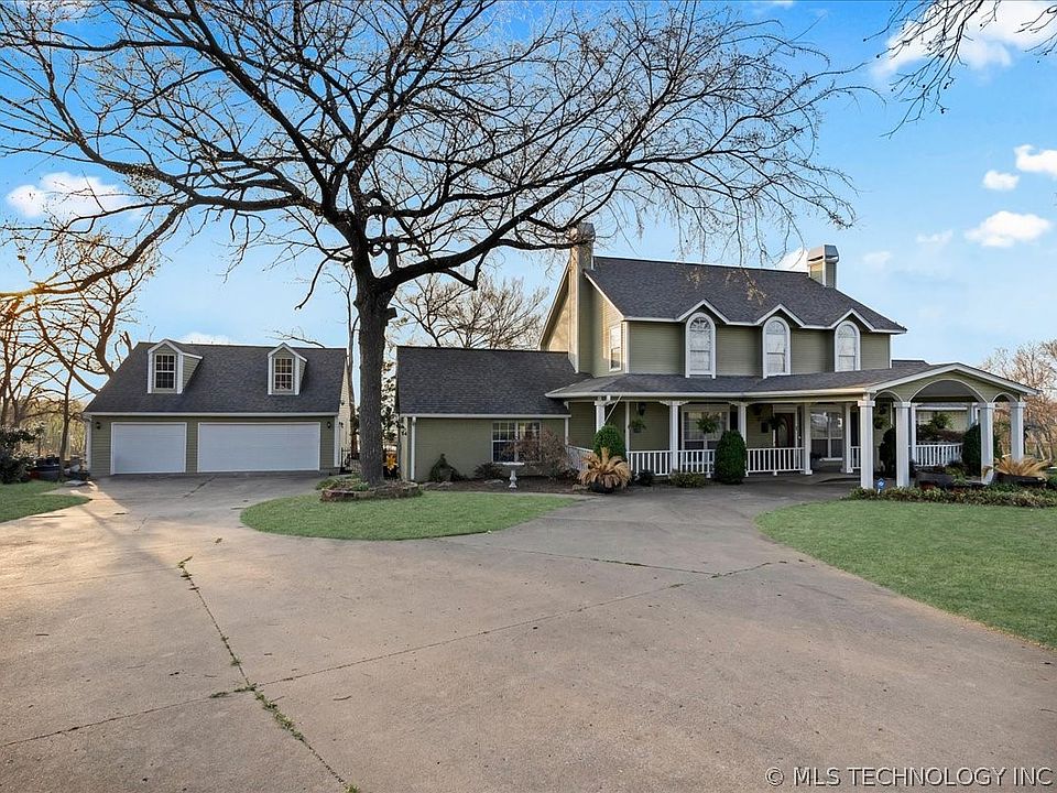 1st image of 22972 Woodridge Dr