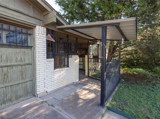 809 Lomo St, Fort Worth, TX 76110