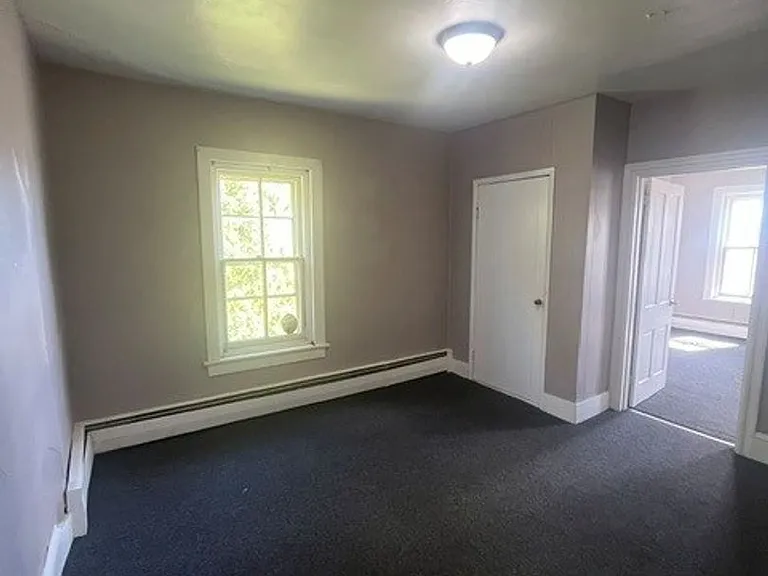 206 N 2nd St — Photo 16