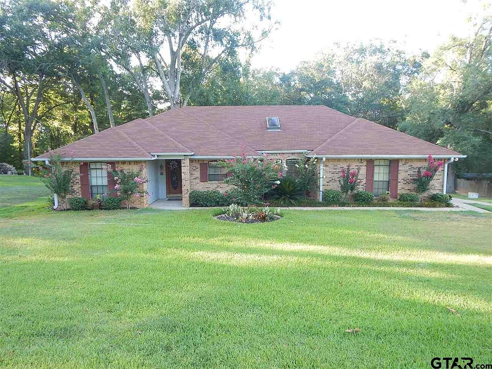 1st image of 107 Forest Creek Dr