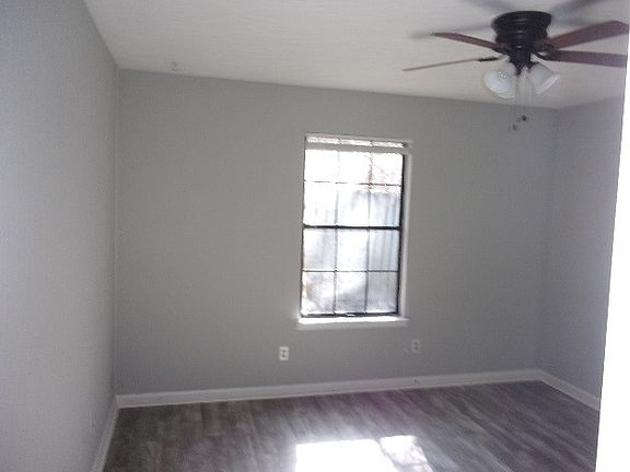 4th image of 2463 Raymond Diehl Rd