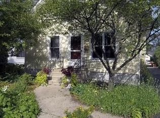 933 N Walnut Ave, Arlington Heights, IL 60004