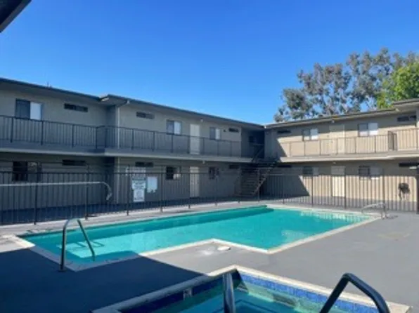 12020 Grevillea Ave, 12020 Grevillea Ave APT 30, Hawthorne, CA 90250