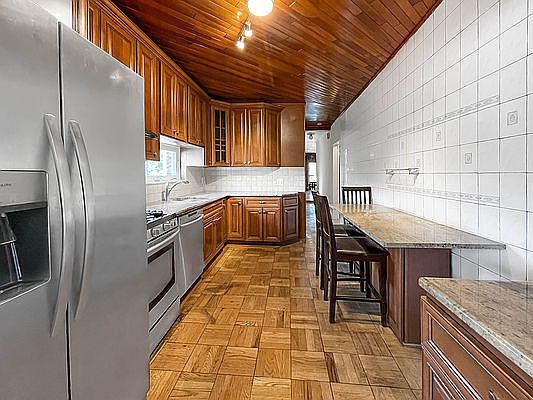 1st image of 71-16 Ditmars Blvd #1