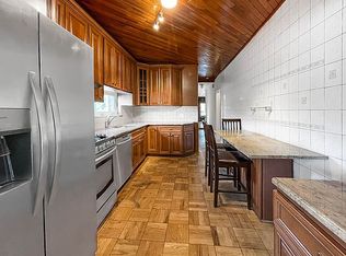 71-16 Ditmars Blvd #1, East Elmhurst, NY 11370
