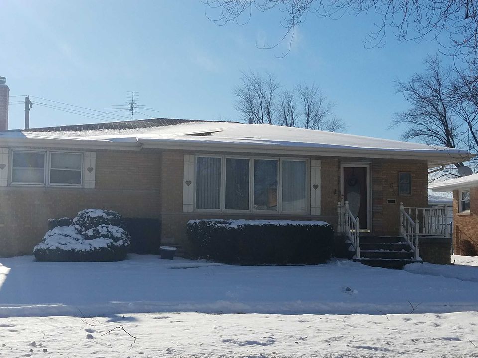 1st image of 863 E 167th Pl