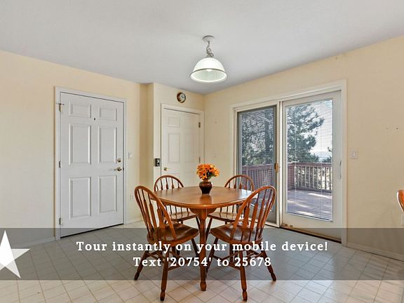 4th image of 4826 N Northwood Dr