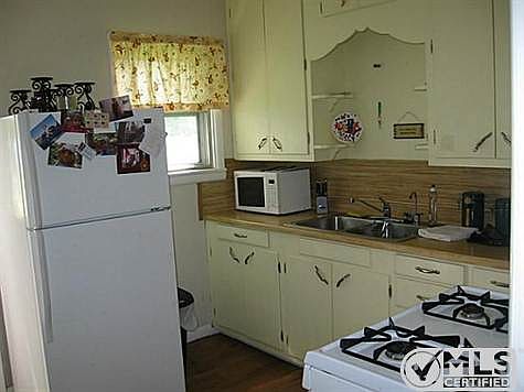 5th image of 212 Bluffview Dr