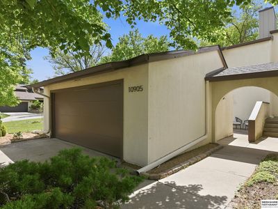 10905 Saratoga Plz, Omaha, NE, 68164