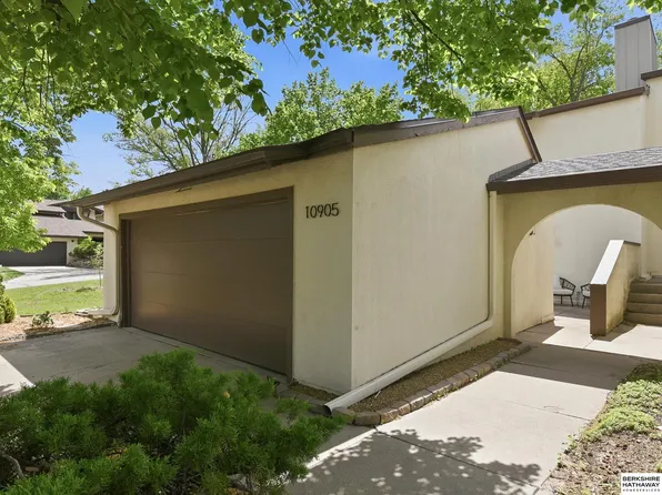 10905 Saratoga Plz, Omaha, NE 68164