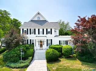 32 East Main Street, Stonington, CT 06378