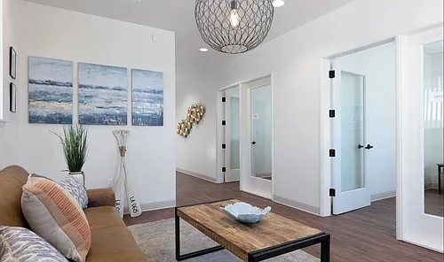 3740 May St Photo 1