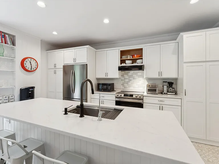 14 Foster Rd — Photo 8