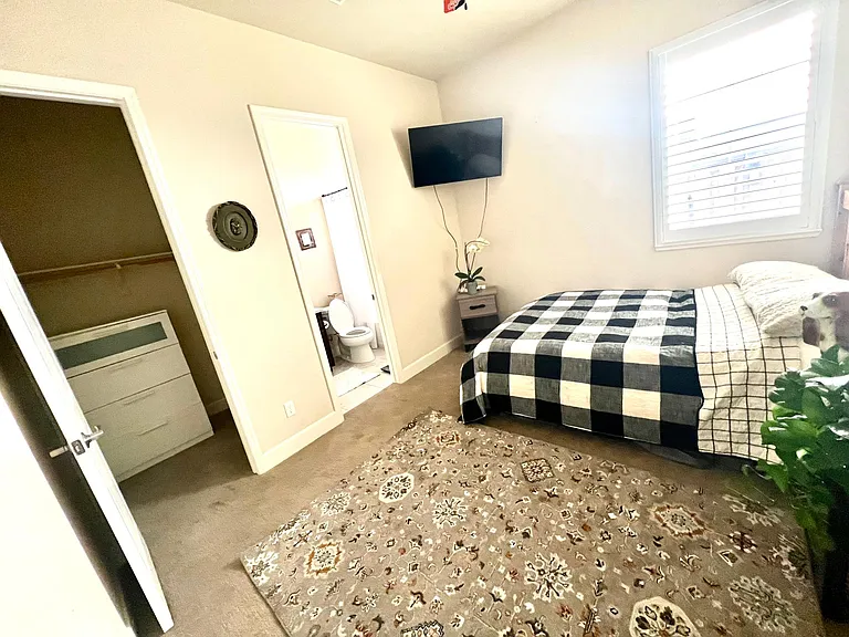 815 Painted Shore Ct — Photo 2
