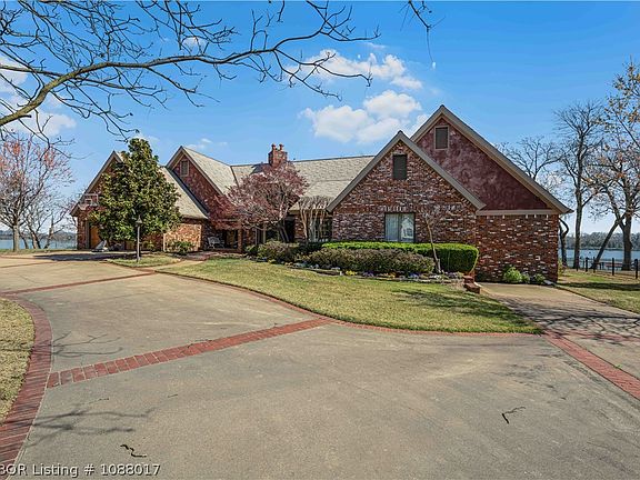 3rd image of 308 Rivercrest Dr