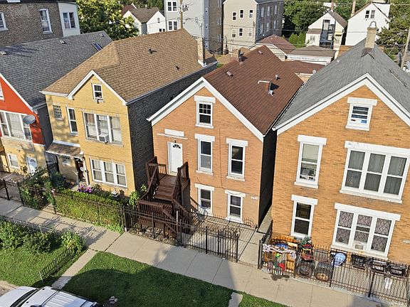 3rd image of 2333 S Whipple St