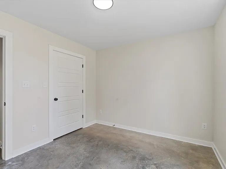 750 Barrett Pl — Photo 6