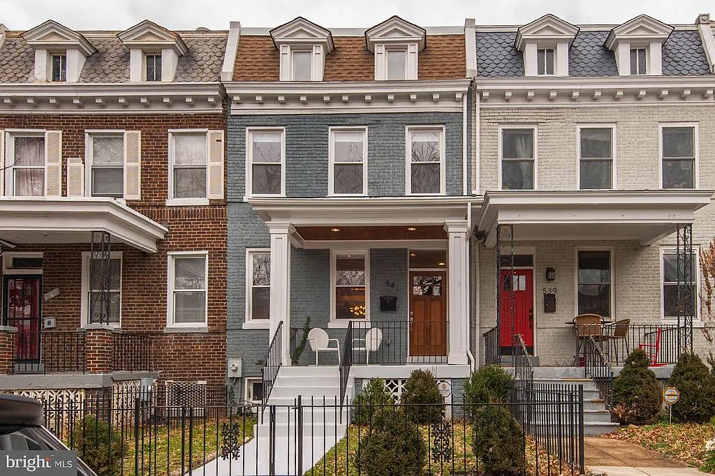 541 Shepherd St NW photo 1