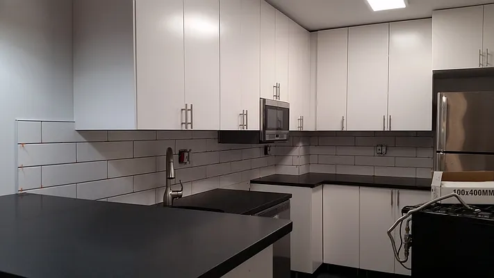 Rented by New York Realty Minimax Inc | media 1