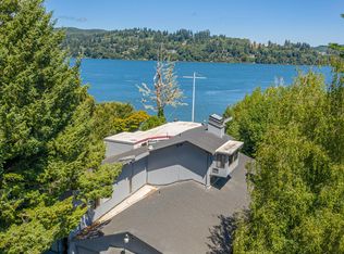 1225 Ferry Rd, North Bend, OR 97459