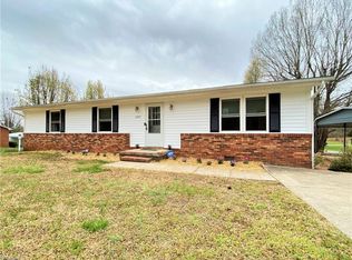 1209 Virginia St, Mayodan, NC 27027