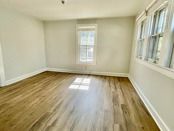 4th image of 310 N Bennett St APT 2