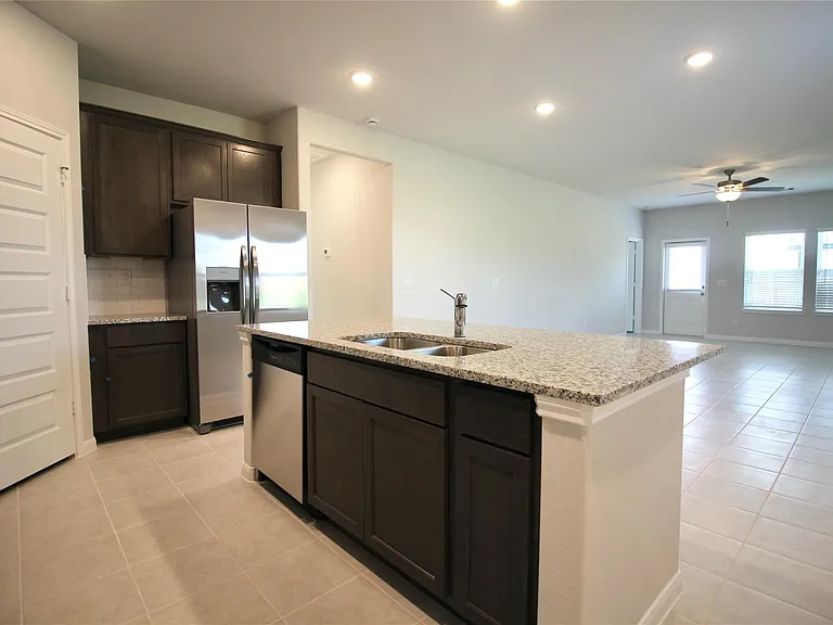 8411 Sweet Cherry Ln — Photo 6