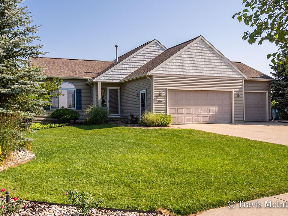 1st image of 2037 Waler Dr
