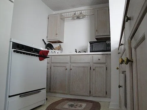92 Edwards St Photo 1