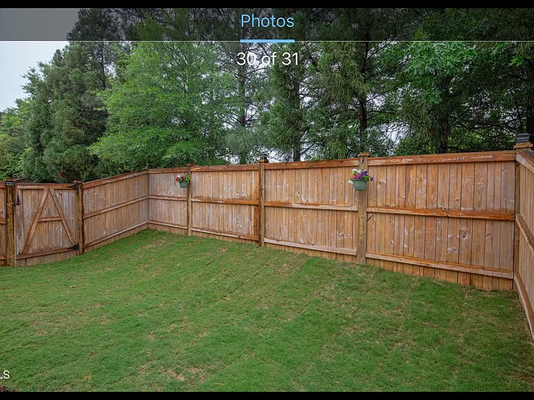 8619 Thunderwood Dr — Photo 10