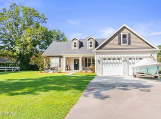 893 Calabash Rd NW, Calabash, NC 28467