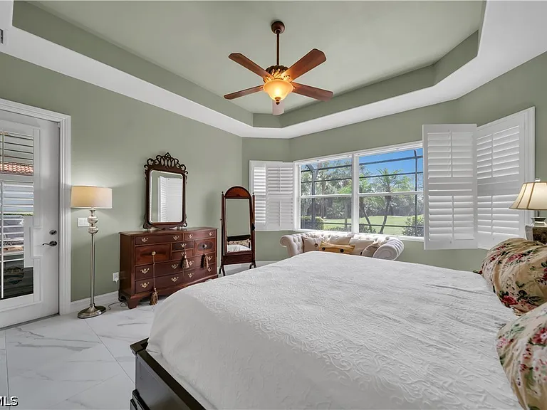 7672 Sussex Ct — Photo 14