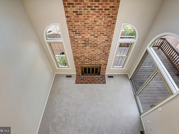 5th image of 7409 Crestberry Ln