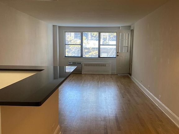 3rd image of 442 W 57th St APT 5B