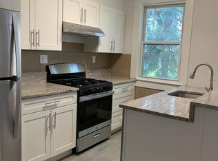 139 Boyd Ave #2F, Jersey City, NJ 07304