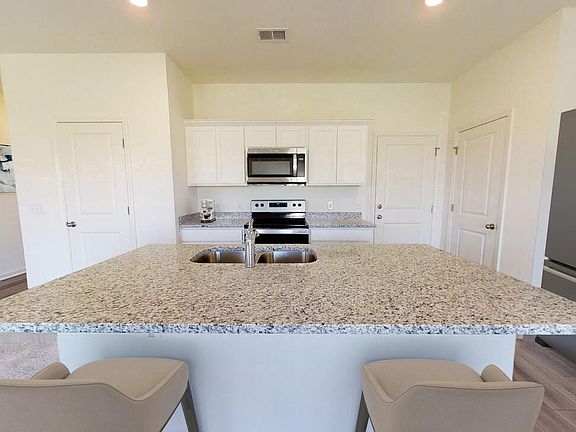 3rd image of 1140 Centerview Drive