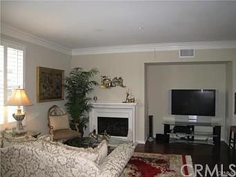 5th image of 1800 Oak St Unit 107