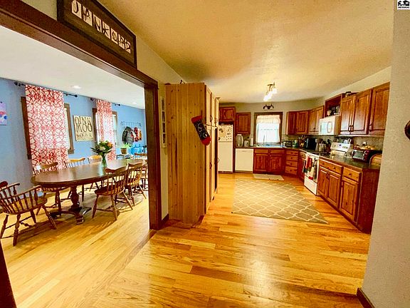 4th image of 316 W Avenue B