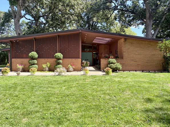 3229 Nugent Blvd, Columbus, IN 47203