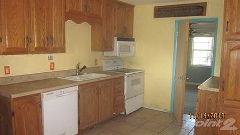 4th image of 3229 Laurel Dr