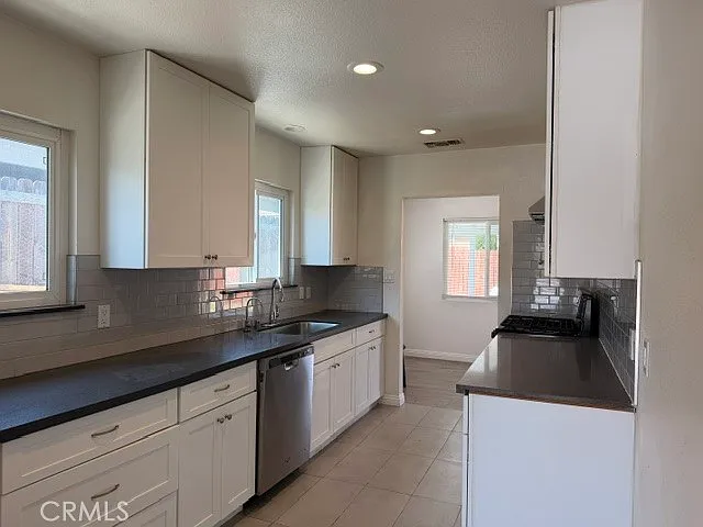 2415 Los Padres Dr — Photo 11