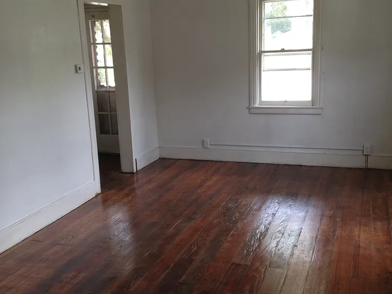 539 W 1st Ave — Photo 8