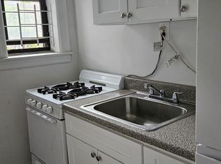 33-54 28th St #1B, Astoria, NY 11106