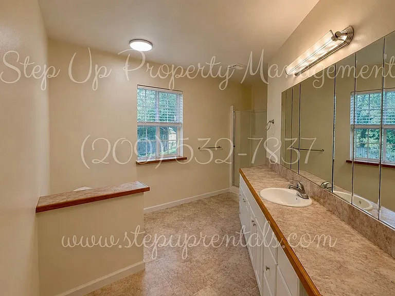 21767 Longeway Rd — Photo 14
