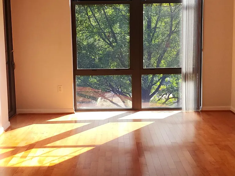 1021 N Garfield St #339 — Photo 2