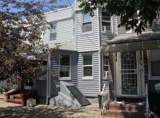 6437 Admiral Ave, Middle Village, NY 11379