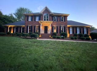 2121 Sutton Springs Rd, Charlotte, NC 28226