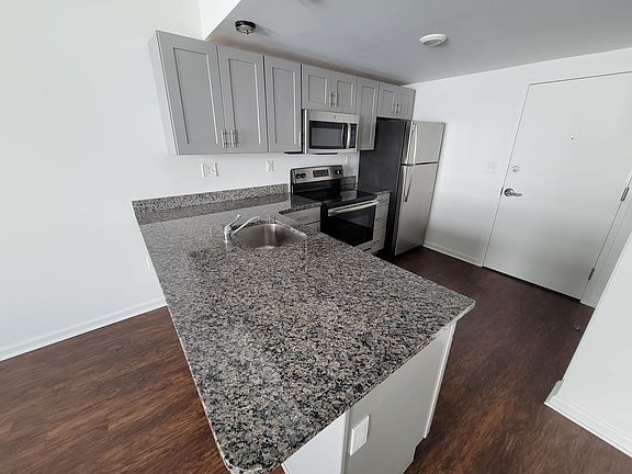 2nd image of 2231 Bryn Mawr Ave #9