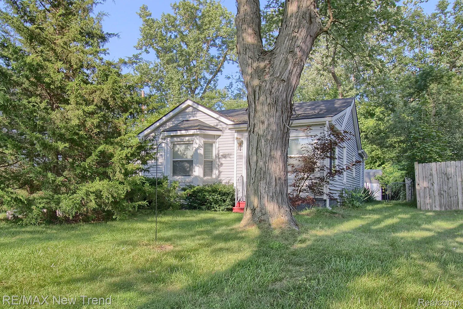 8685 Rushside Dr photo 1
